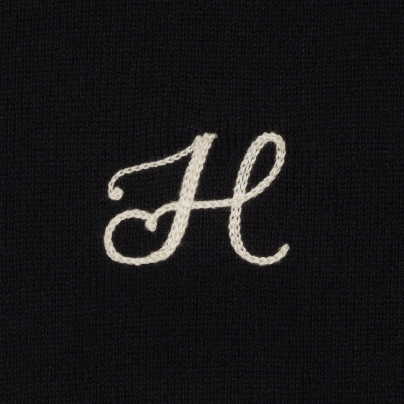 The Crewneck Embroidered/Basics